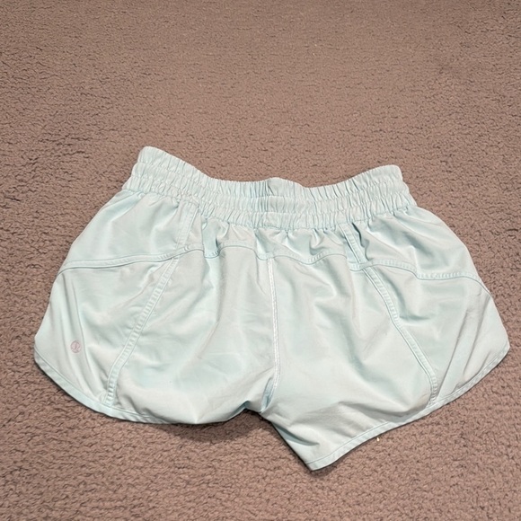 Lululemon Tracker Short V *4"
Blue Glow Light Blue Women's Shorts size 10 - Picture 3 of 6